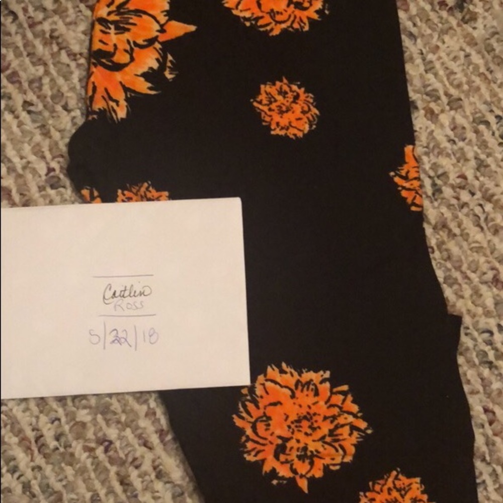 LuLaRoe OS new poppy flower on black floral